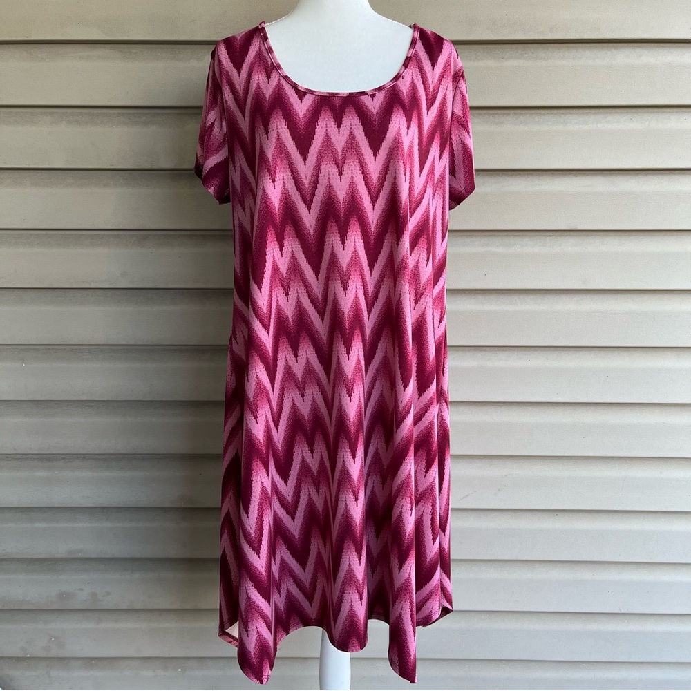 •Espresso• Brick Red Pullover Chevron Dress - Size 1X